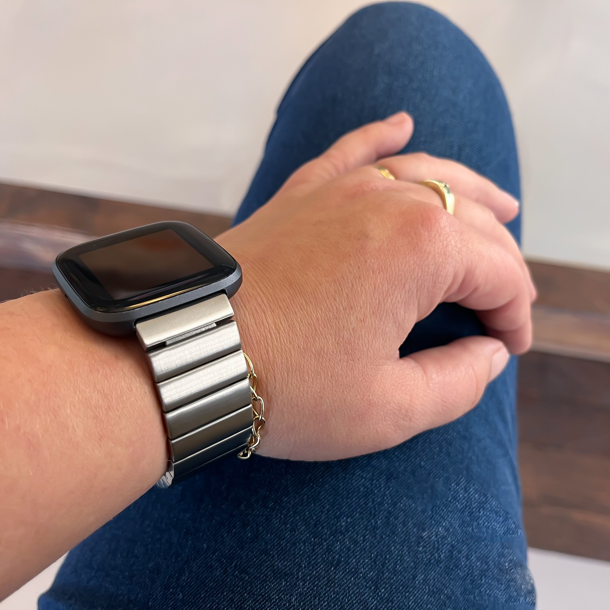 Fitbit versa steel strap sale