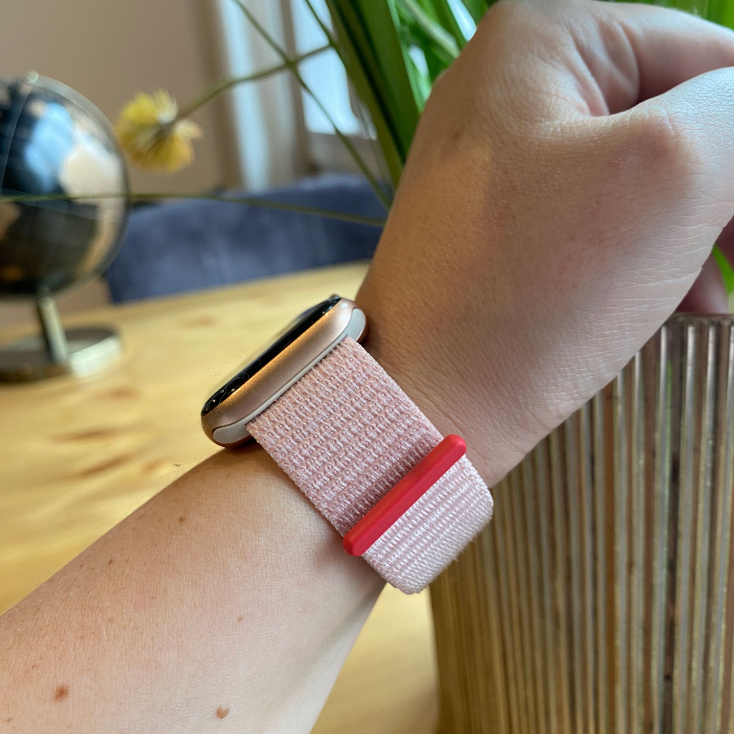 Apple Watch Nylon Sport Loop Strap - Light Pink