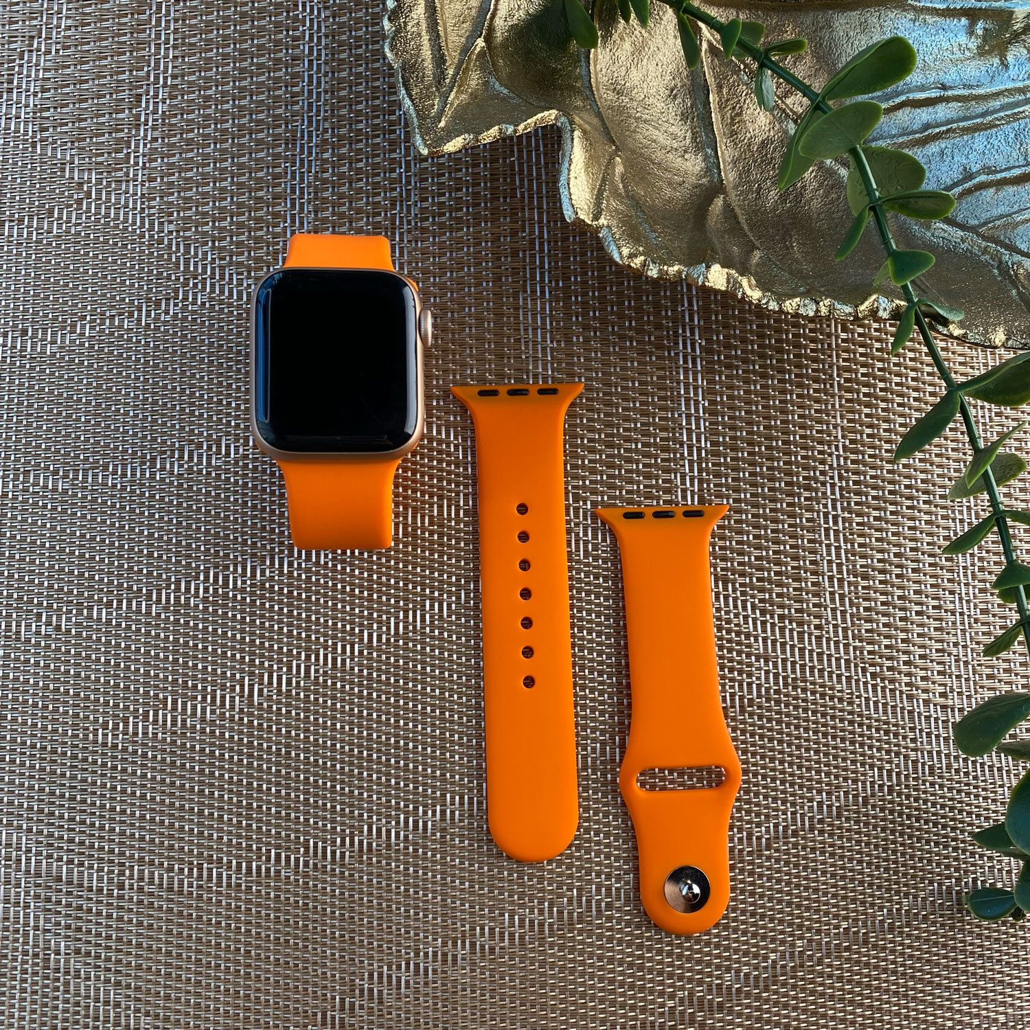 Apple watch sport band - oranje - 7434008450452 - 123watches - sfeer