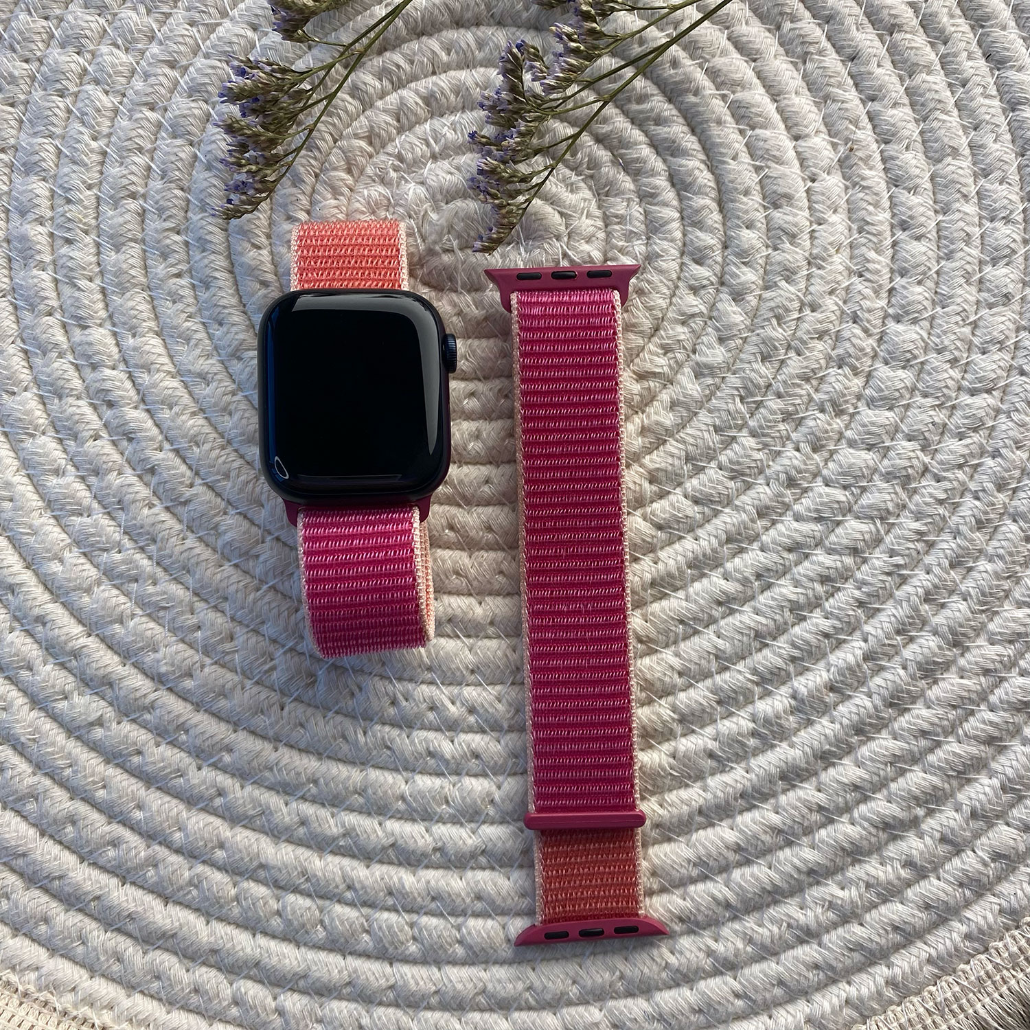 Apple-Watch-nylon-geweven-sport-band---granaatappel---7440849366357---123watches---sfeer